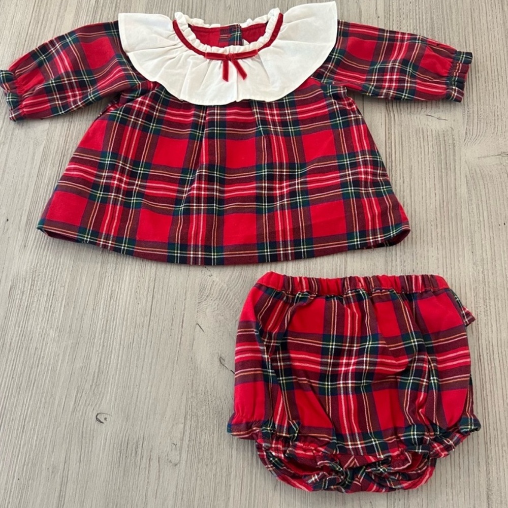 The holiday plaid Janie and Jack two piece infant set 3-6mo